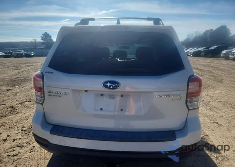 2017 Subaru Forester 2.5I Premium z USA, uszkodzony, nr VIN JF2SJAGC7HH586948